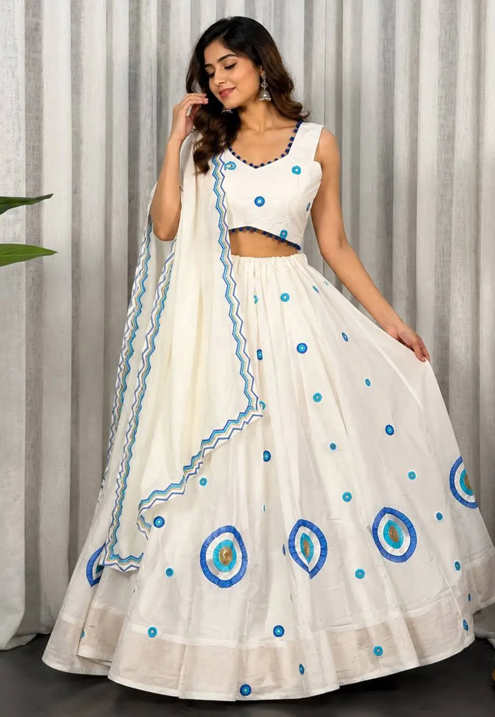 White Silk Navratri Chaniya Choli 332806