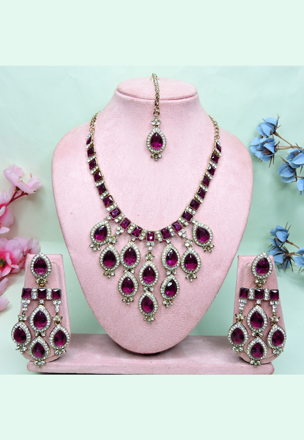 Wine Alloy Necklace Set With Earrings and Maang Tikka 312397