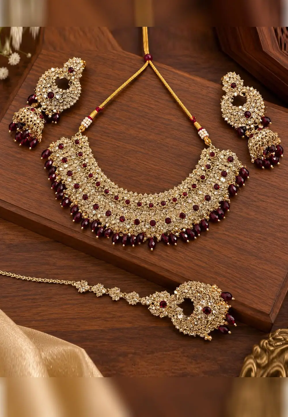Wine Alloy Necklace Set With Earrings and Maang Tikka 336279