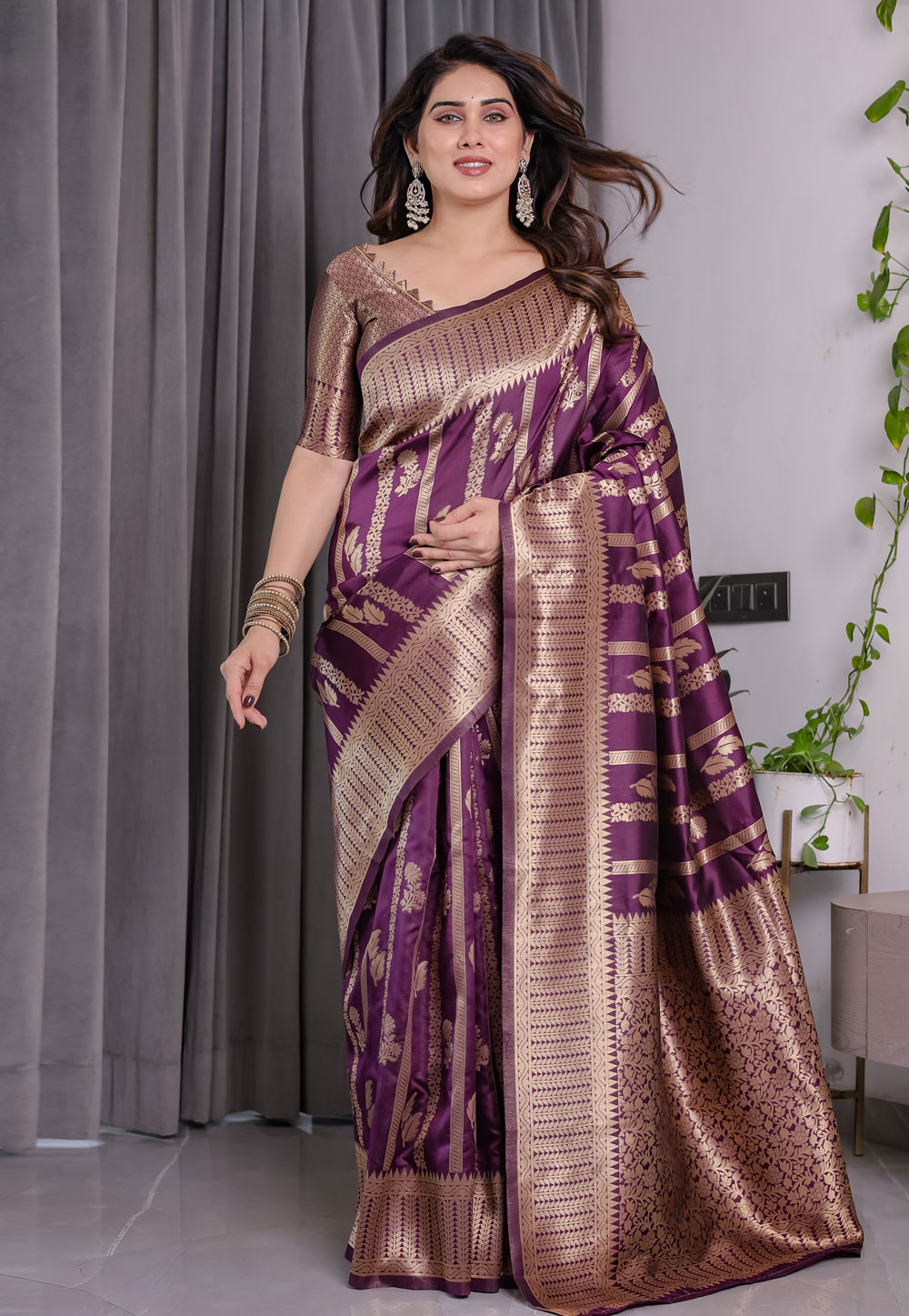Wine Jacquard Saree With Blouse 321356
