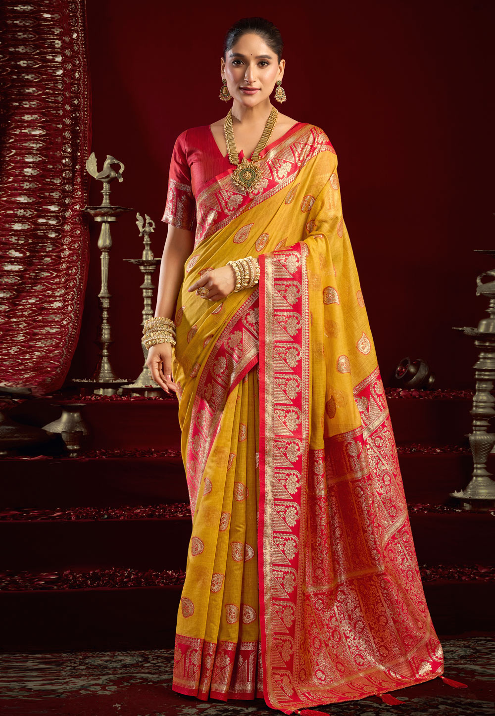 Yellow Banarasi Saree With Blouse 320628