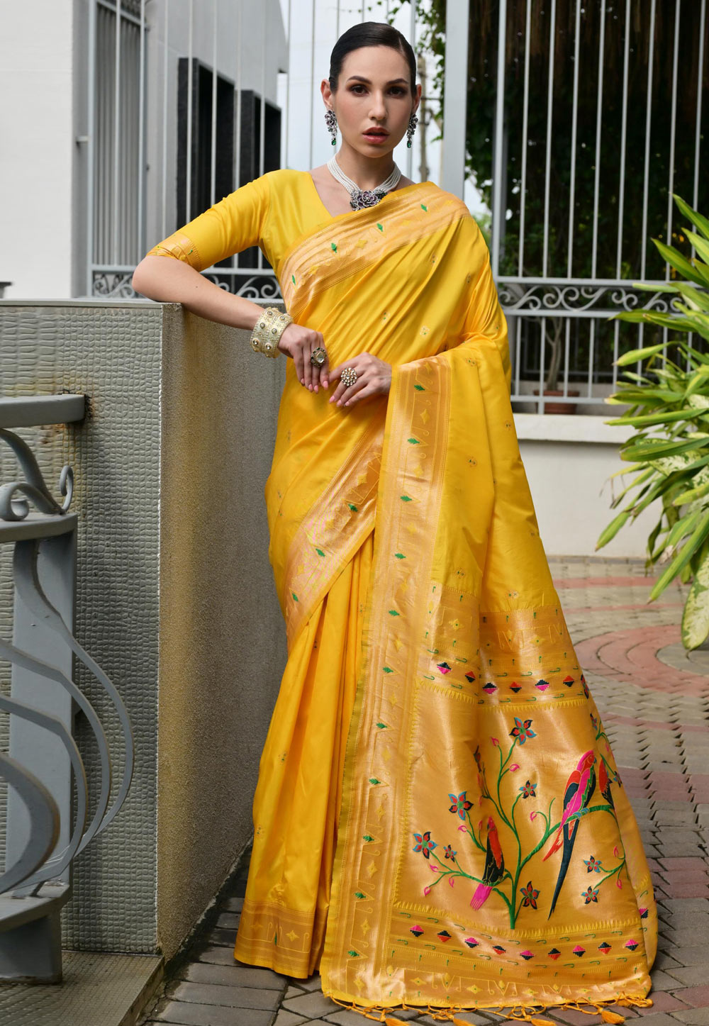 Yellow Banarasi Silk Saree With Blouse 323186