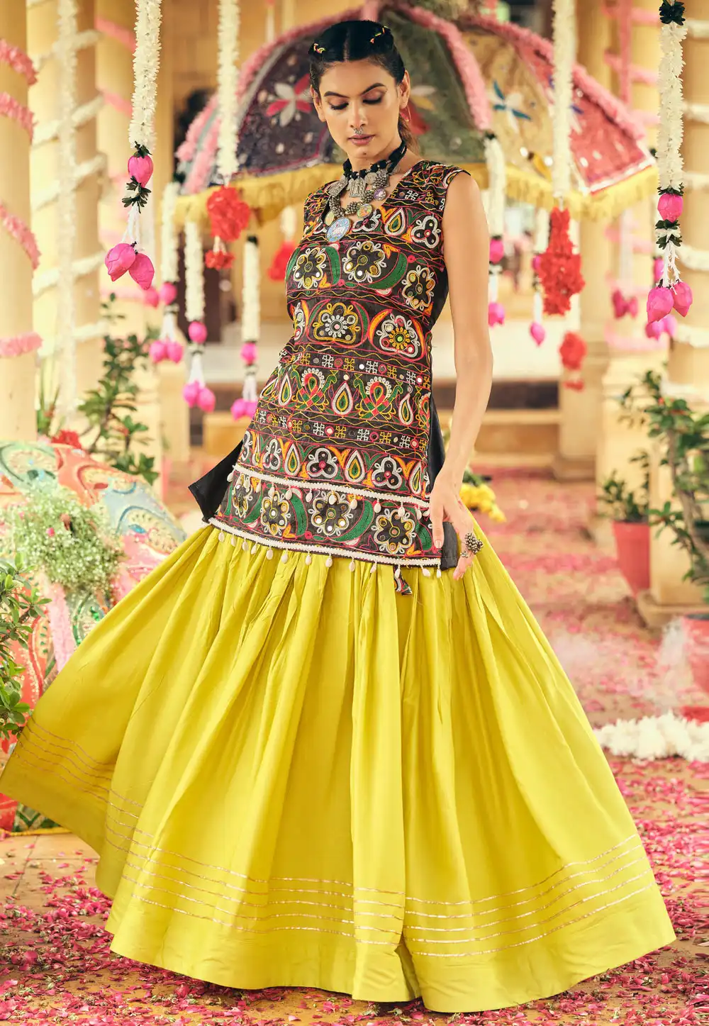 Yellow Banglori Silk Navratri Chaniya Choli 314169