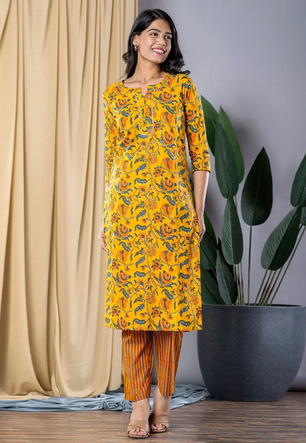 Yellow Cotton Kurta Set With Pant 311948