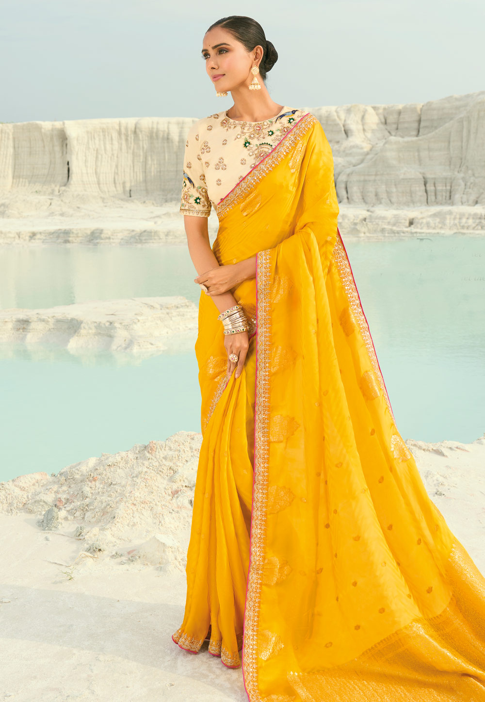 Yellow Organza Saree With Blouse 319297