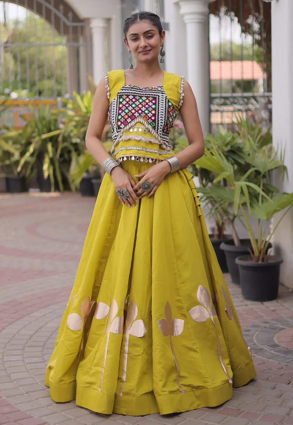 Yellow Silk Navratri Chaniya Choli 333698