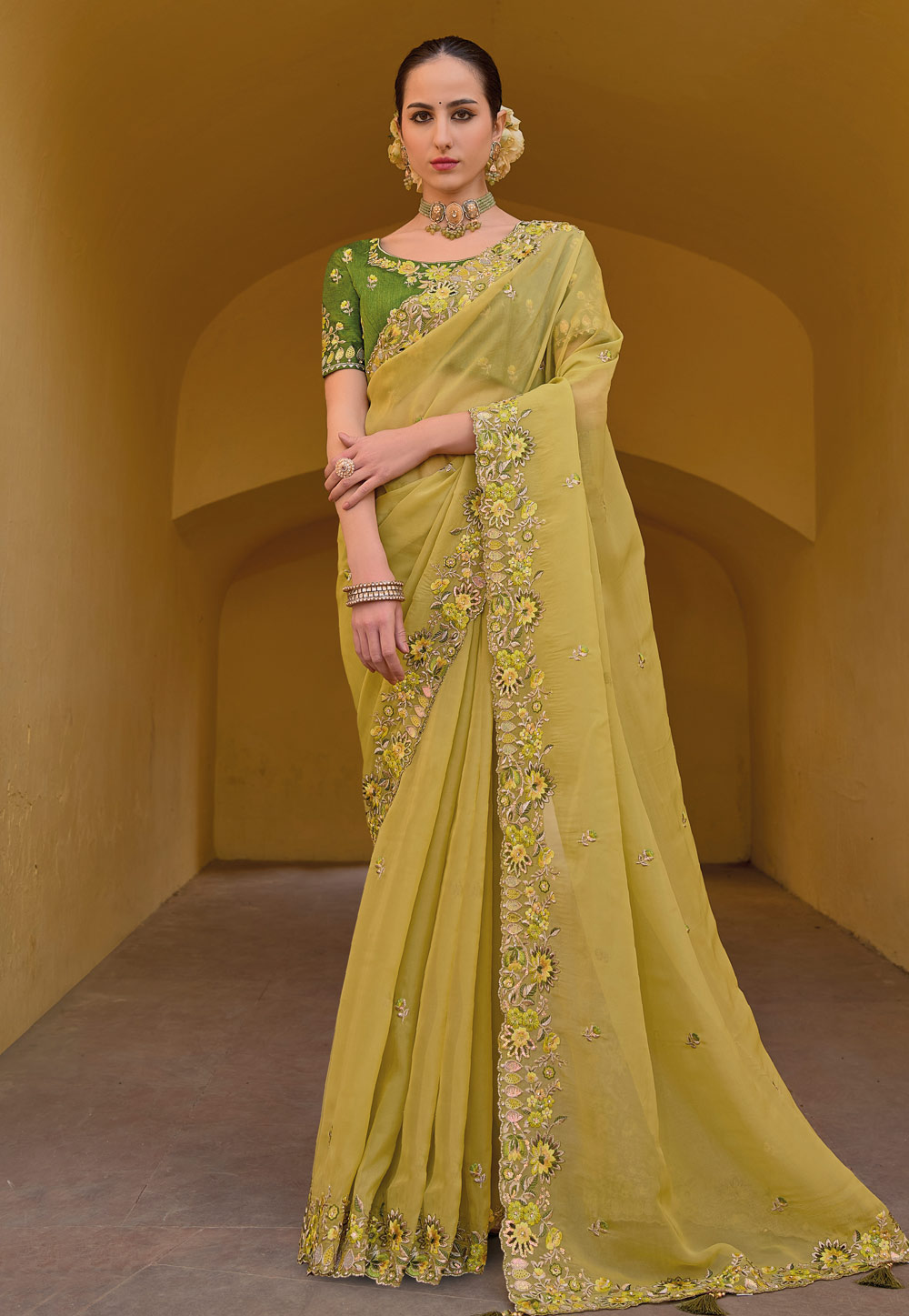 Mehndi Silk Saree With Blouse 285475