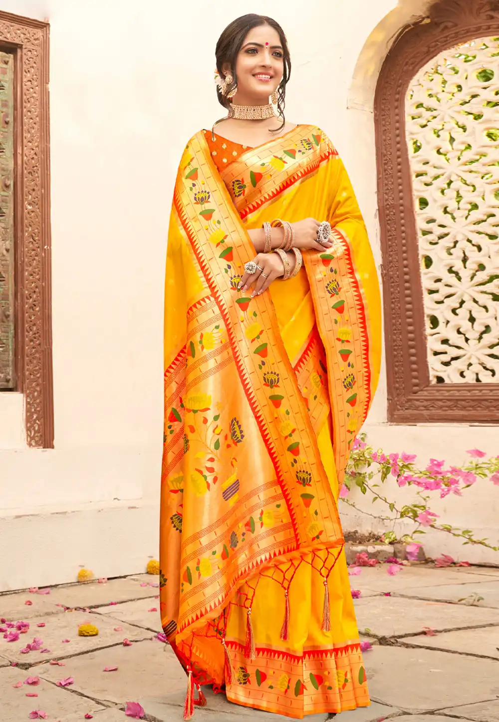 Yellow Silk Saree With Blouse 317471