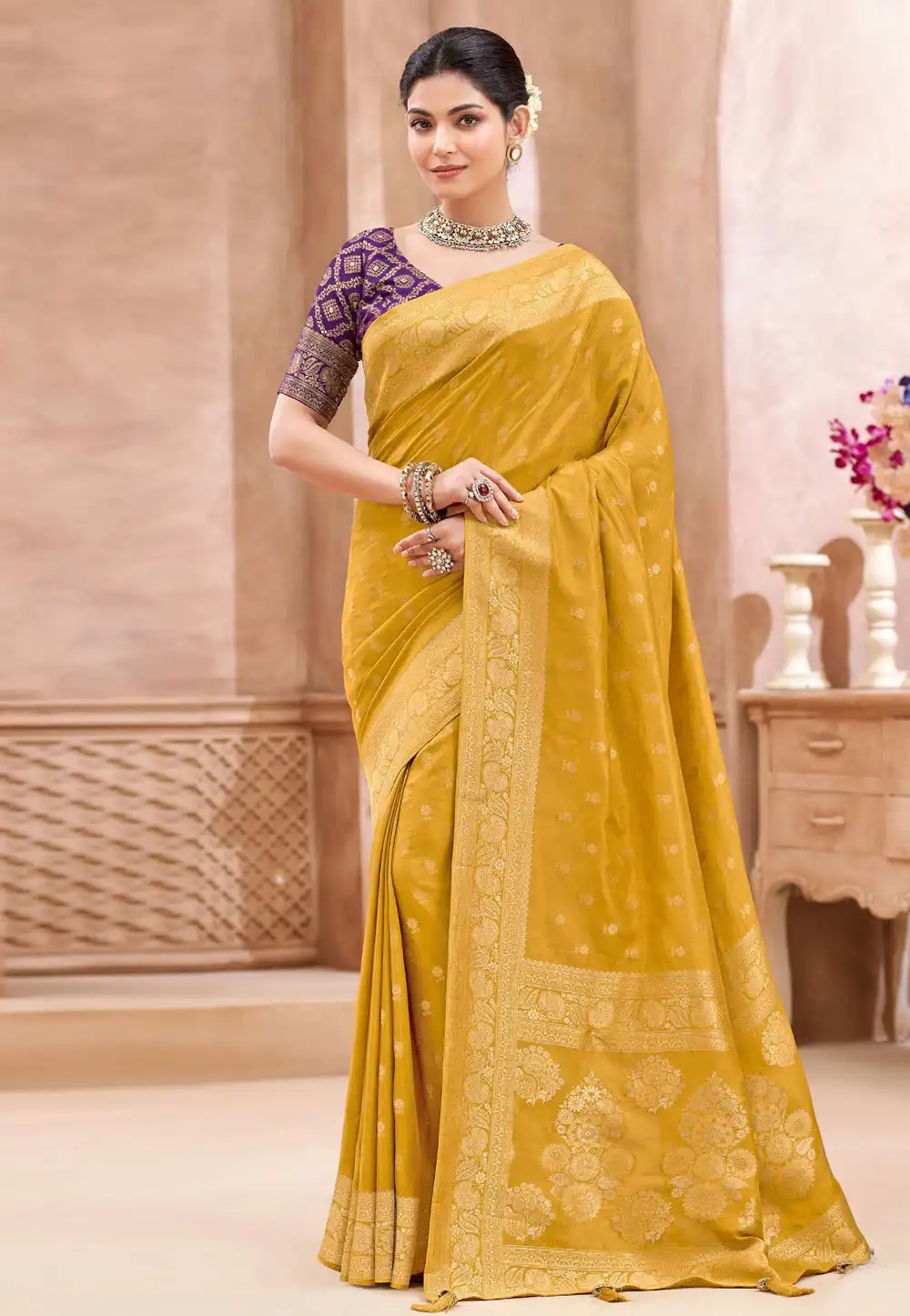 Yellow Viscose Saree With Blouse 325294