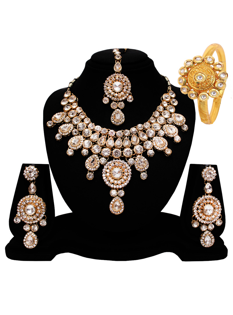 Silver Alloy Austrian Diamond Set With Earrings and Maang Tikka 128550