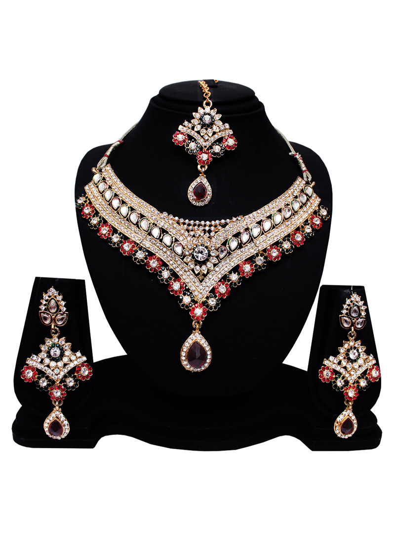 Silver Alloy Austrian Diamond Set With Earrings and Maang Tikka 128601