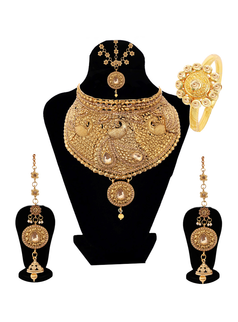 Golden Alloy Austrian Diamond Set With Earrings and Maang Tikka 128617