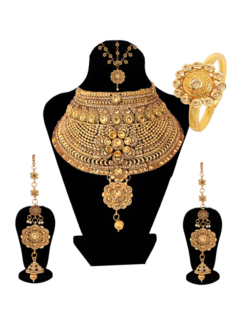Golden Alloy Austrian Diamond Set With Earrings and Maang Tikka 128618
