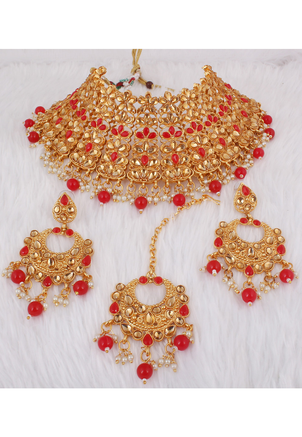 Red Alloy Necklace Set With Earrings and Maang Tikka 257289