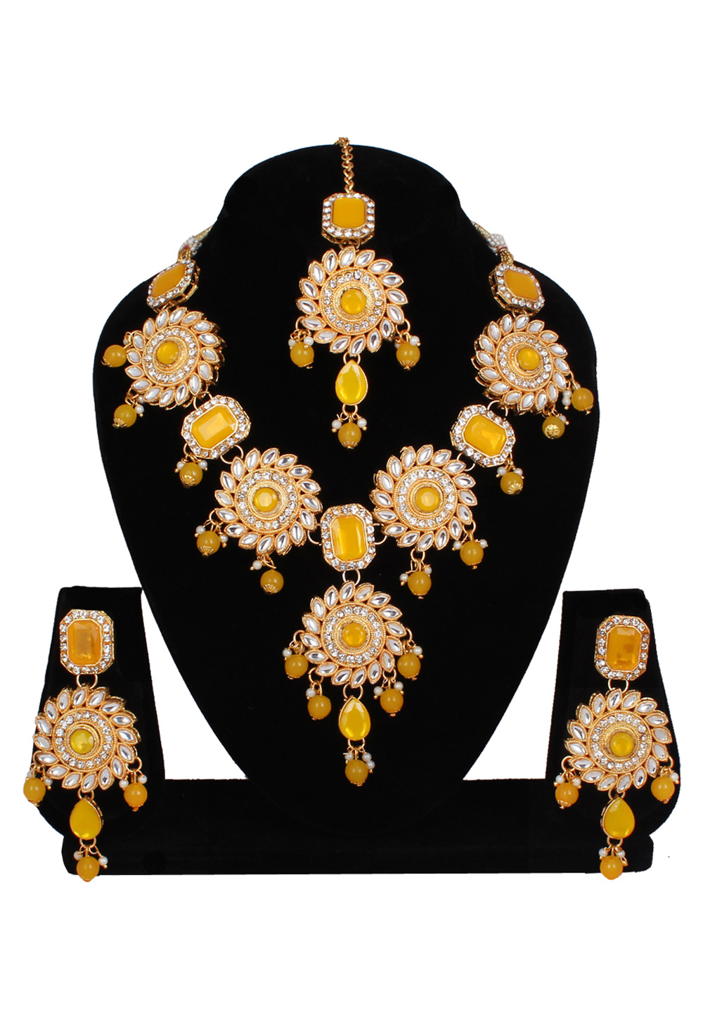 Yellow Alloy Necklace Set With Earrings and Maang Tikka 257316