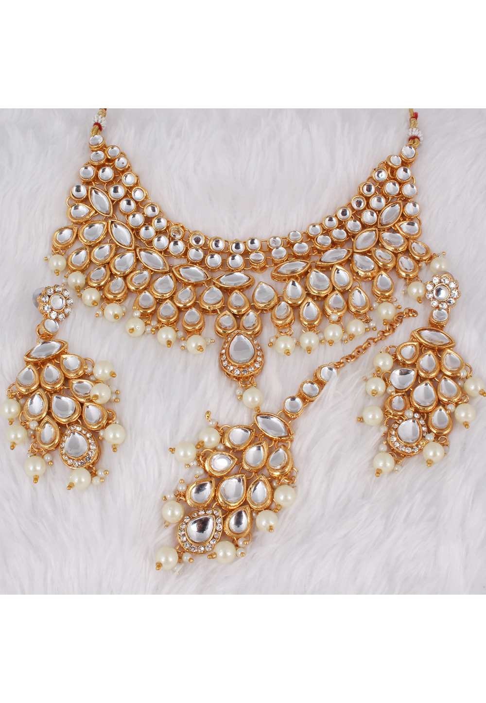 Off White Alloy Necklace Set With Earrings and Maang Tikka 257320