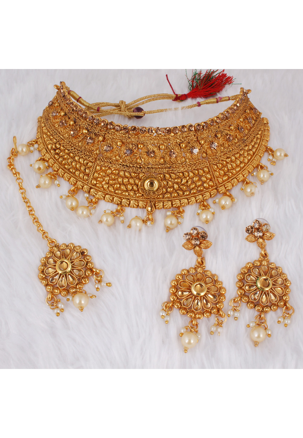 Off White Alloy Necklace Set With Earrings and Maang Tikka 257343