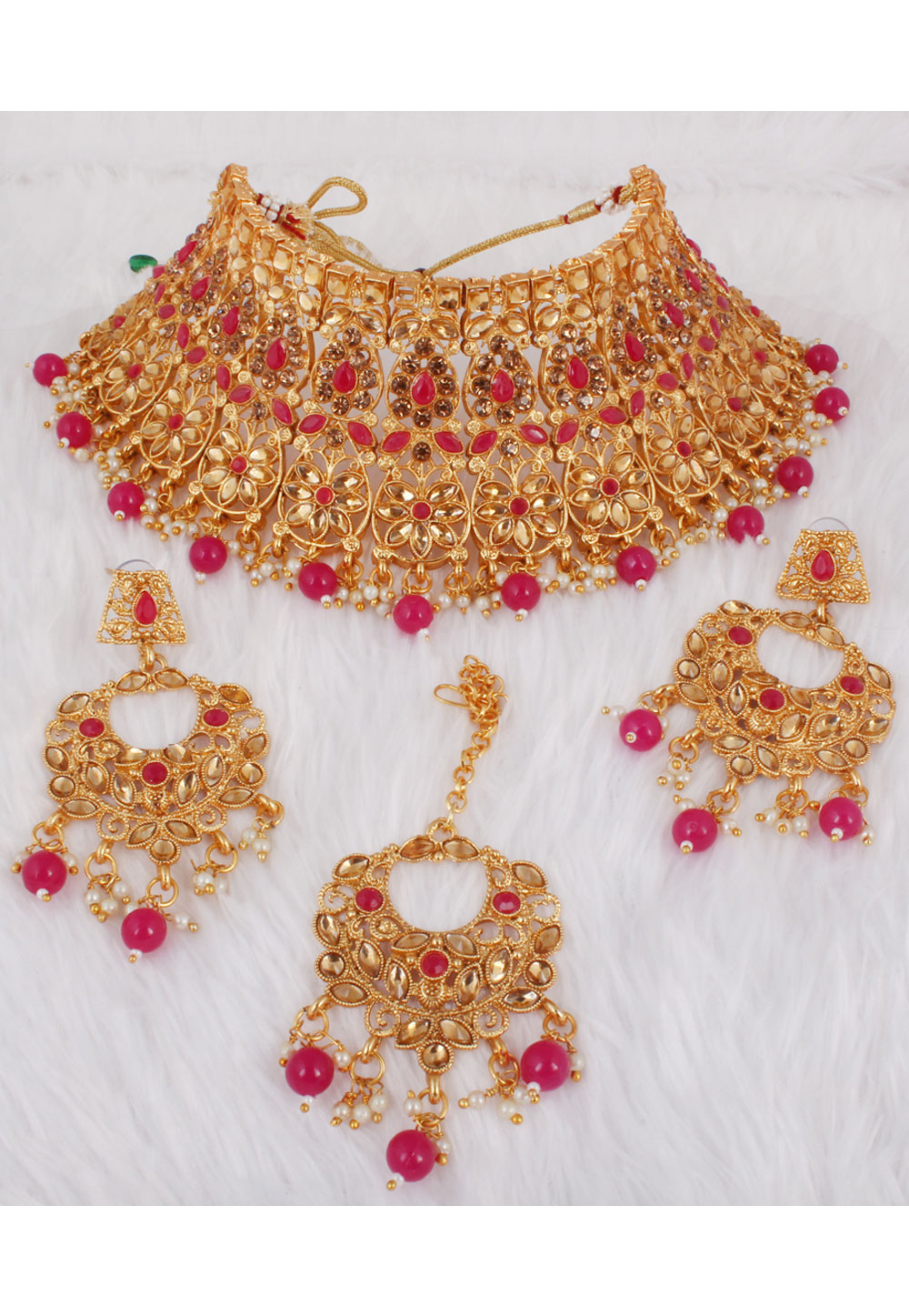 Pink Alloy Necklace Set With Earrings and Maang Tikka 257353