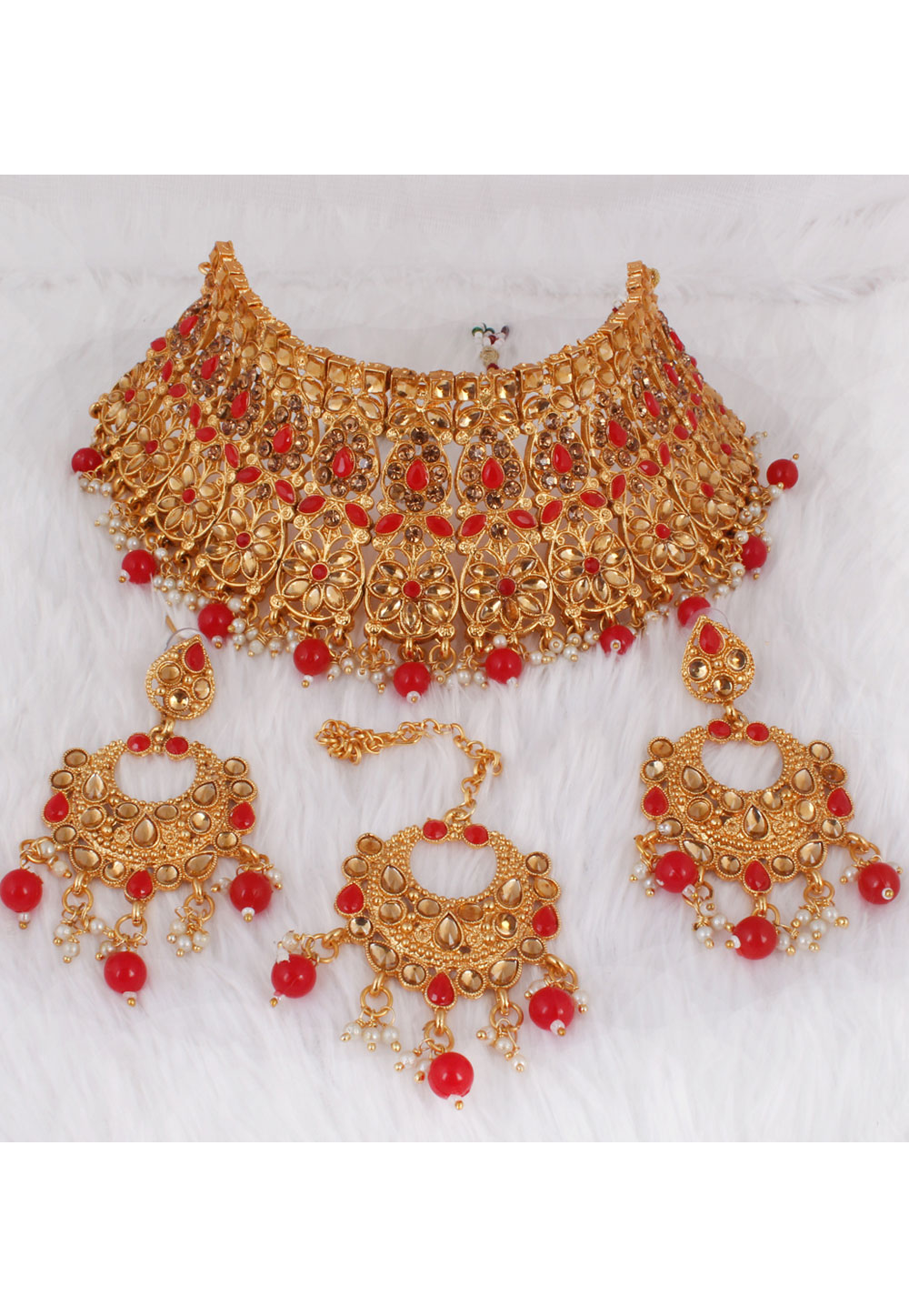 Red Alloy Necklace Set With Earrings and Maang Tikka 257356