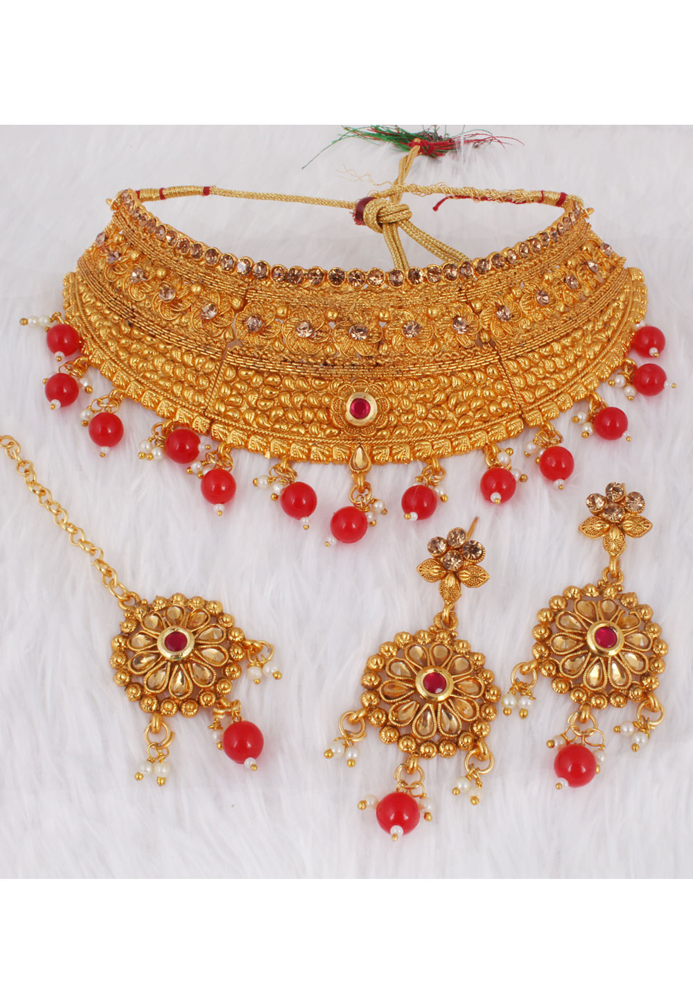 Red Alloy Necklace Set With Earrings and Maang Tikka 257360