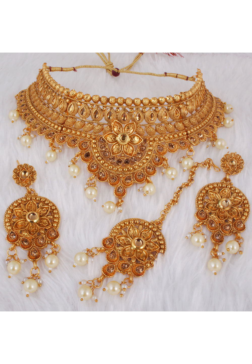 Off White Alloy Necklace Set With Earrings and Maang Tikka 257374