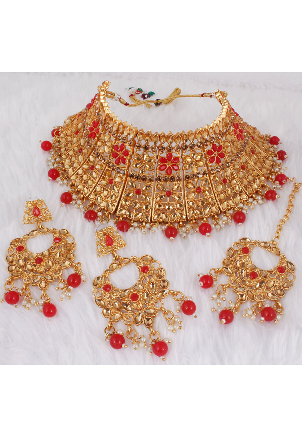 Red Alloy Necklace Set With Earrings and Maang Tikka 257380