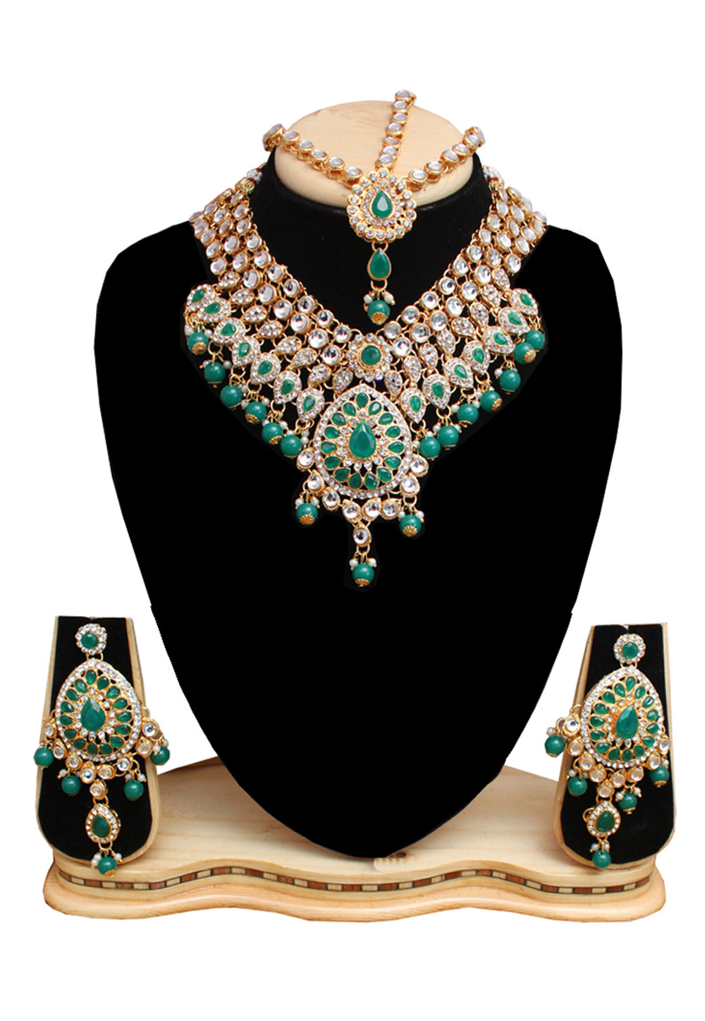 Green Alloy Necklace Set With Earrings and Maang Tikka 257381