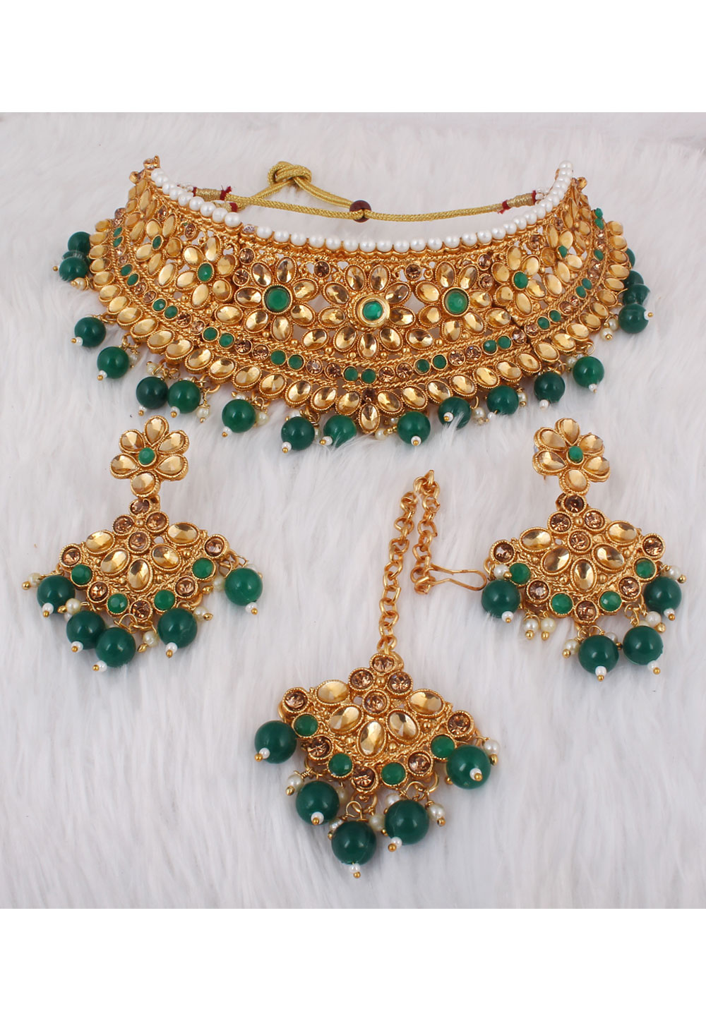 Green Alloy Necklace Set With Earrings and Maang Tikka 257383