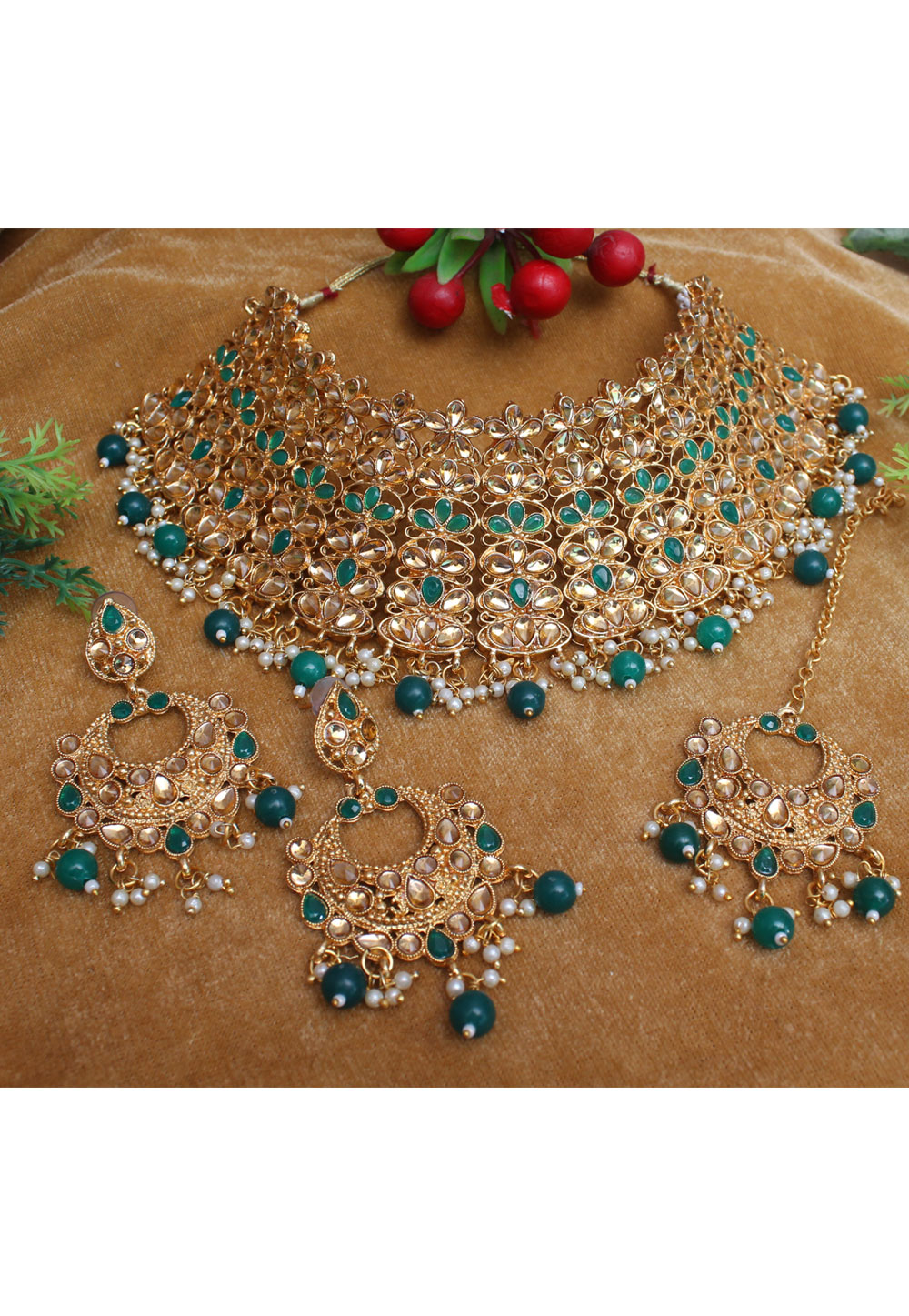 Green Alloy Necklace Set With Earrings and Maang Tikka 257391