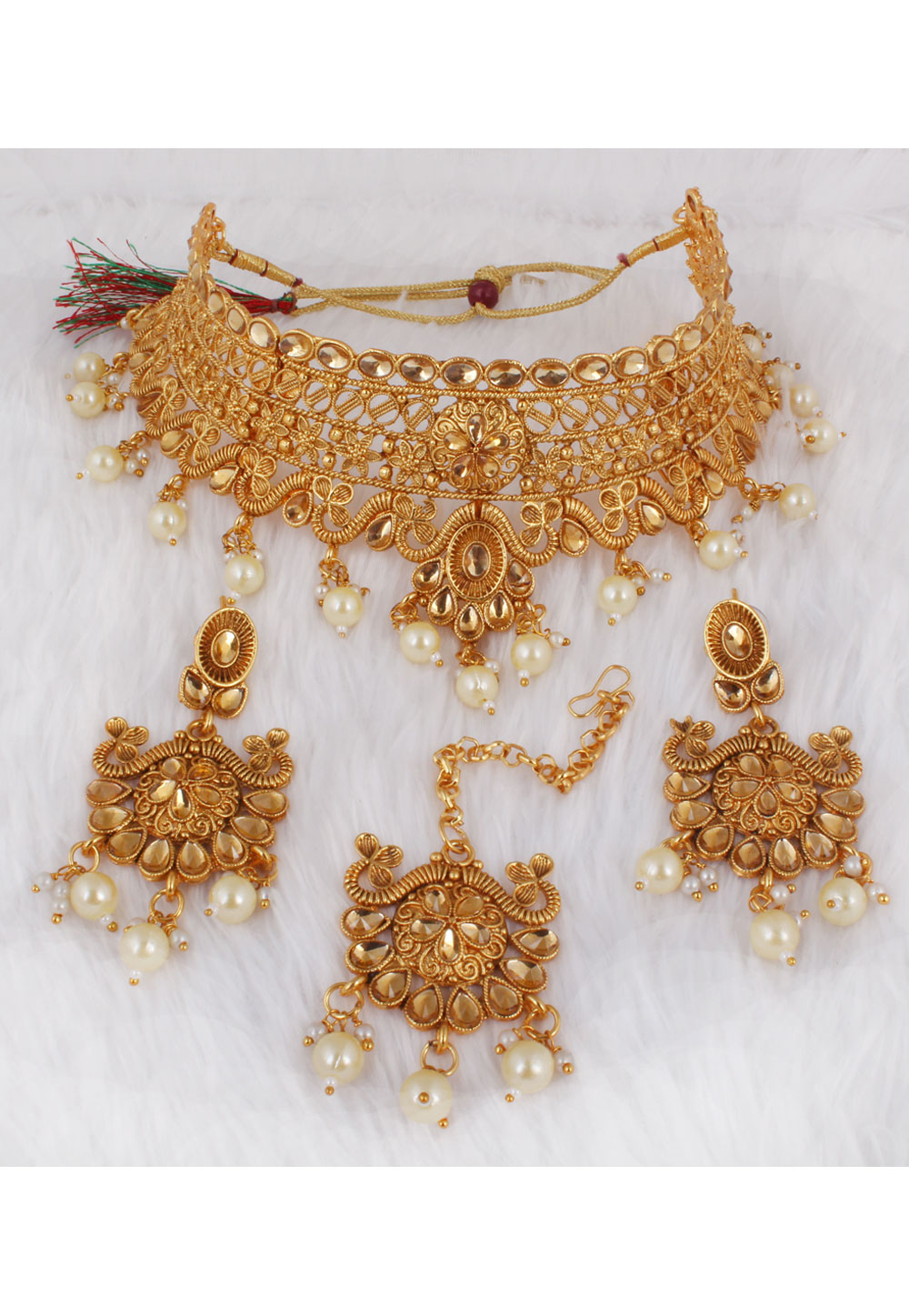 Off White Alloy Necklace Set With Earrings and Maang Tikka 257393