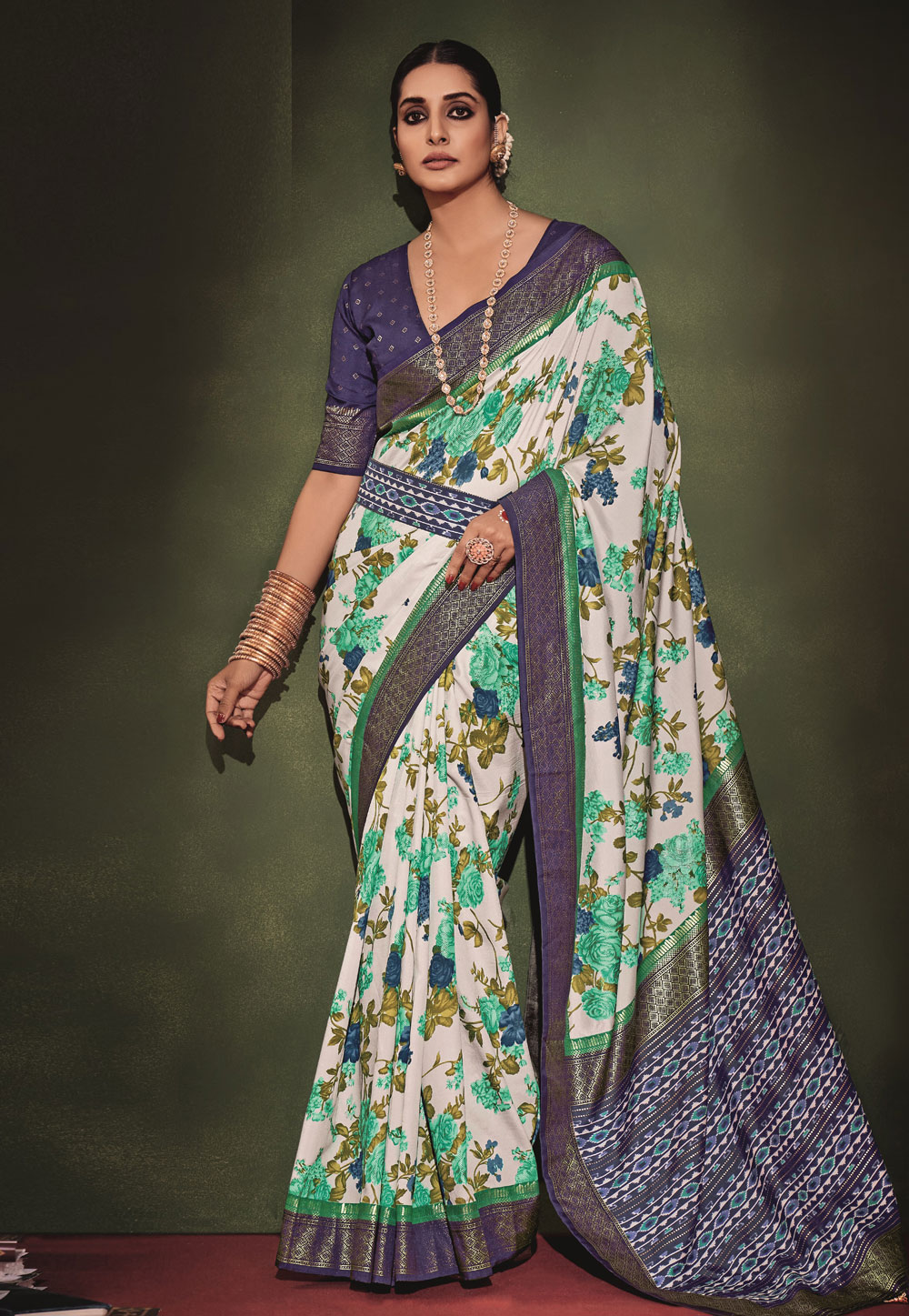 Off White Tussar Silk Saree With Blouse 277151