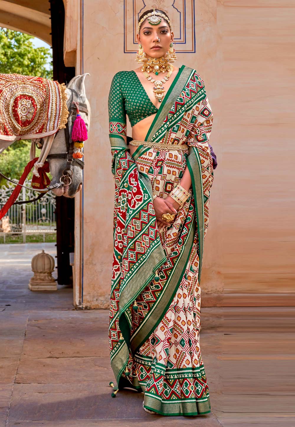 Off White Silk Saree With Blouse 272325