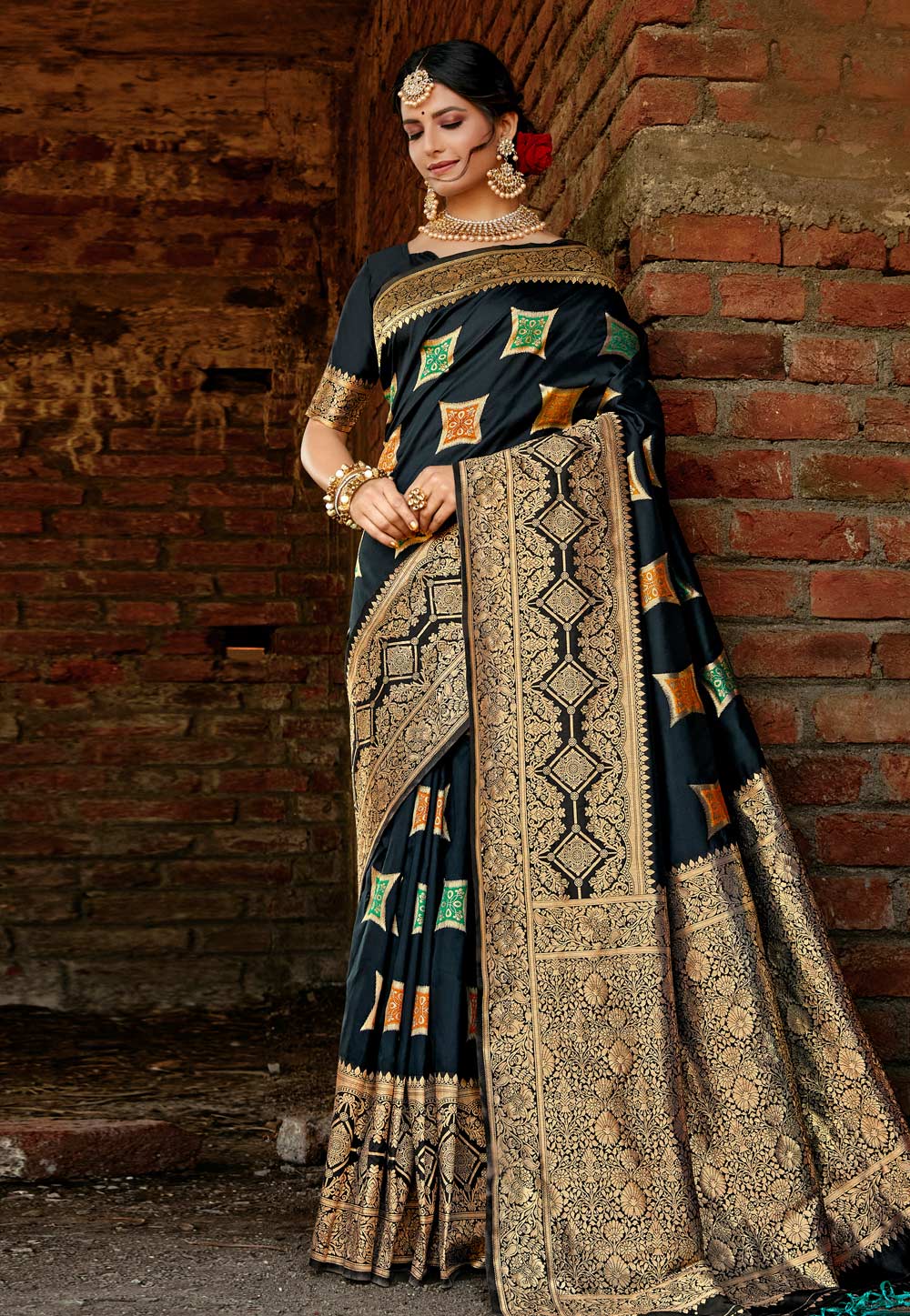 Black Banarasi Silk Saree With Blouse 221965