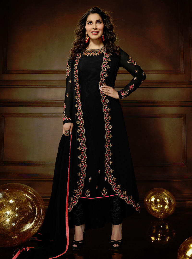 Sophie Choudry Black Georgette Pakistani Style Suit With Jacket 138953
