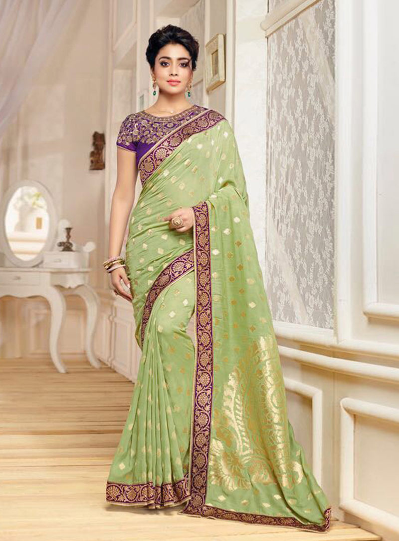 Shriya Saran Green Banarasi Silk Saree With Blouse 74508