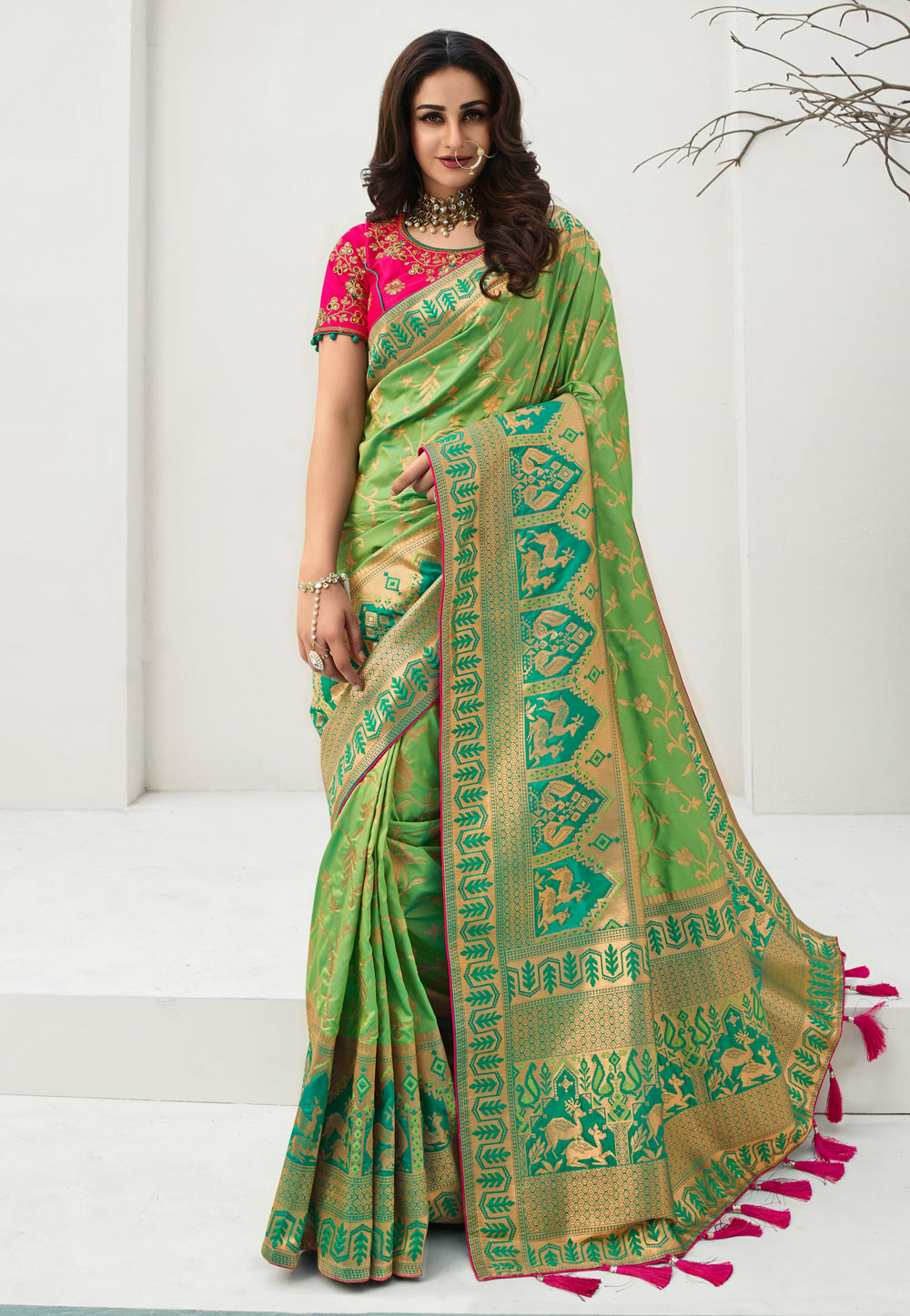 Green Banarasi Silk Saree With Blouse 218242