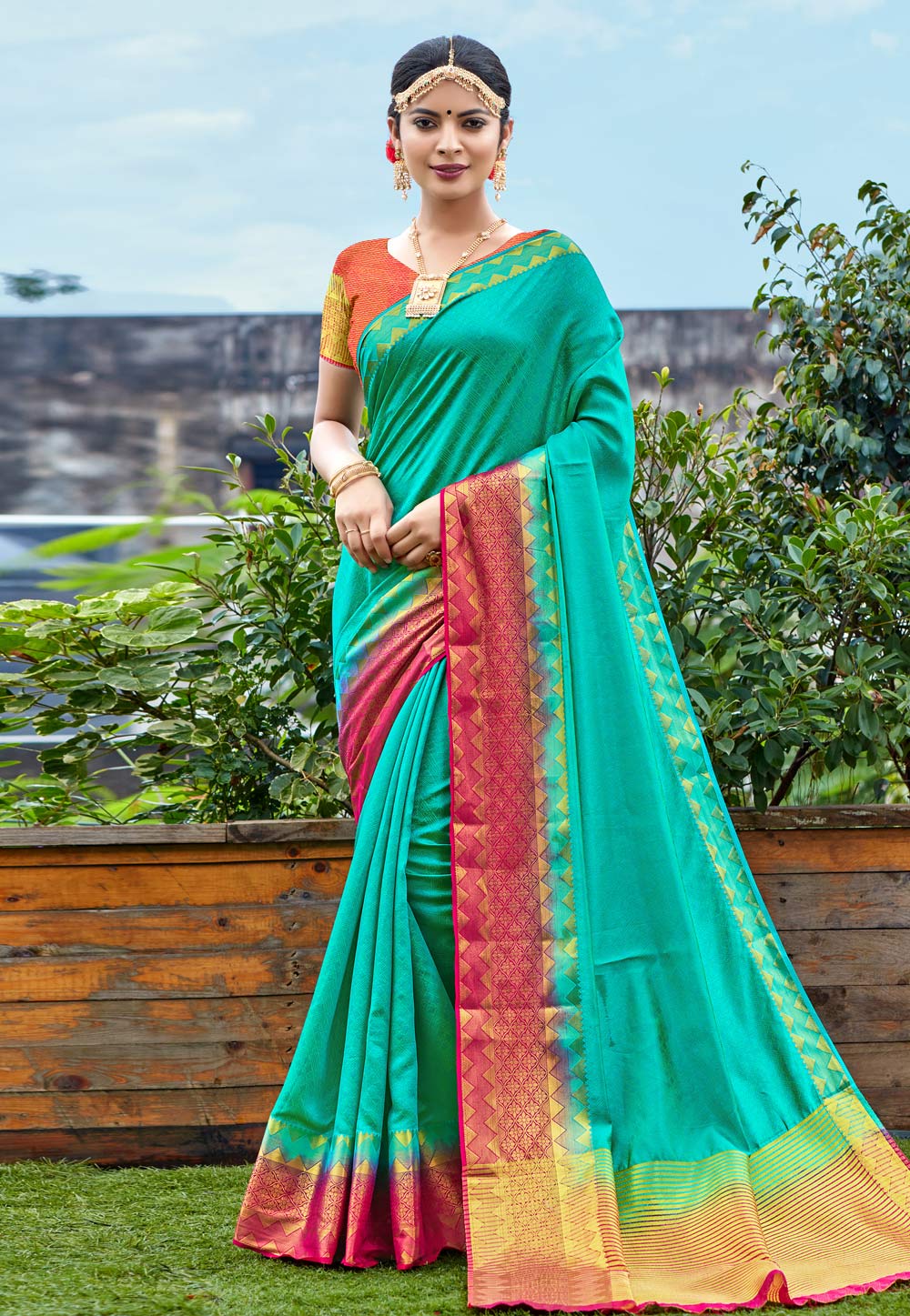 Turquoise Banarasi Silk Saree With Blouse 236111