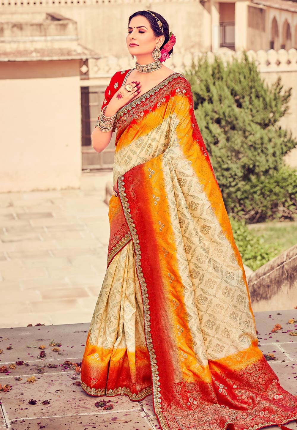 Off White Silk Saree With Blouse 248126