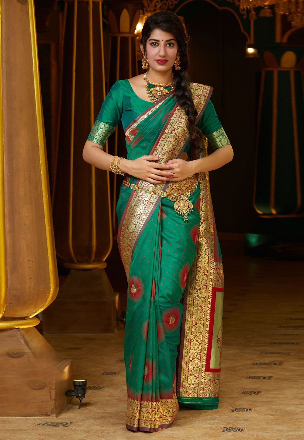 Green Silk Saree With Blouse 211179