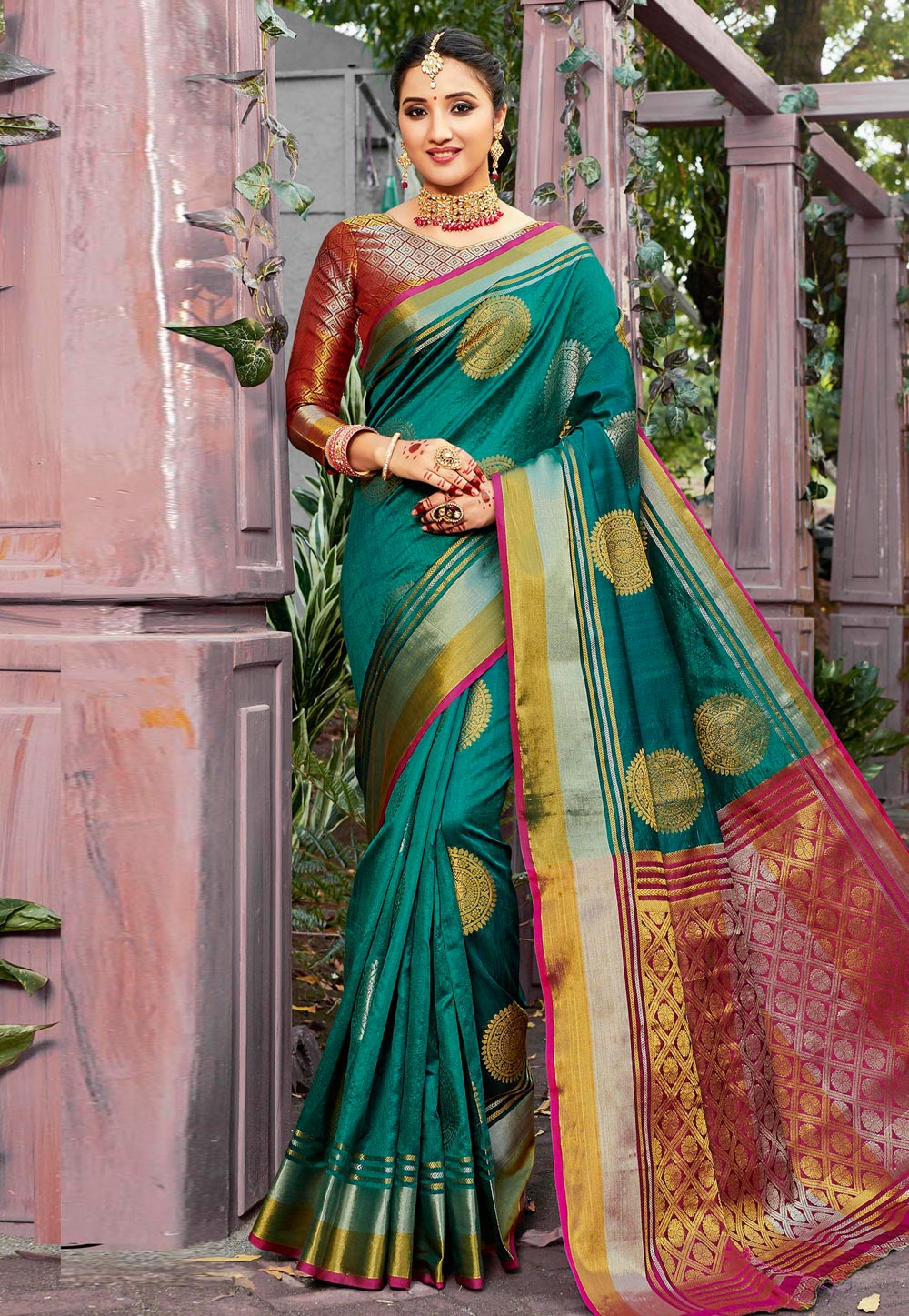 Green Banarasi Silk Saree With Blouse 211189