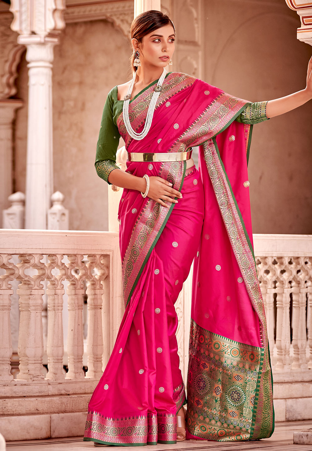 Magenta Banarasi Silk Saree With Blouse 261320