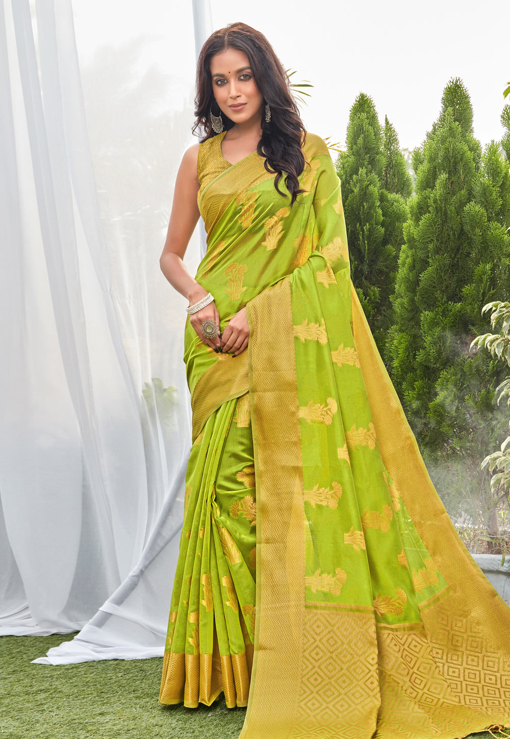 Green Banarasi Silk Festival Wear Saree 236116