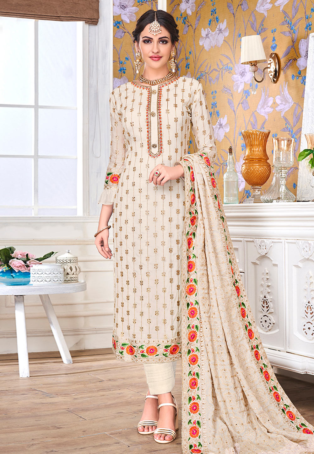Off White Faux Georgette Kameez With Pant 182236