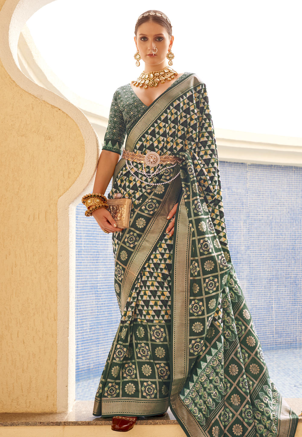 Green Silk Saree With Blouse 276014