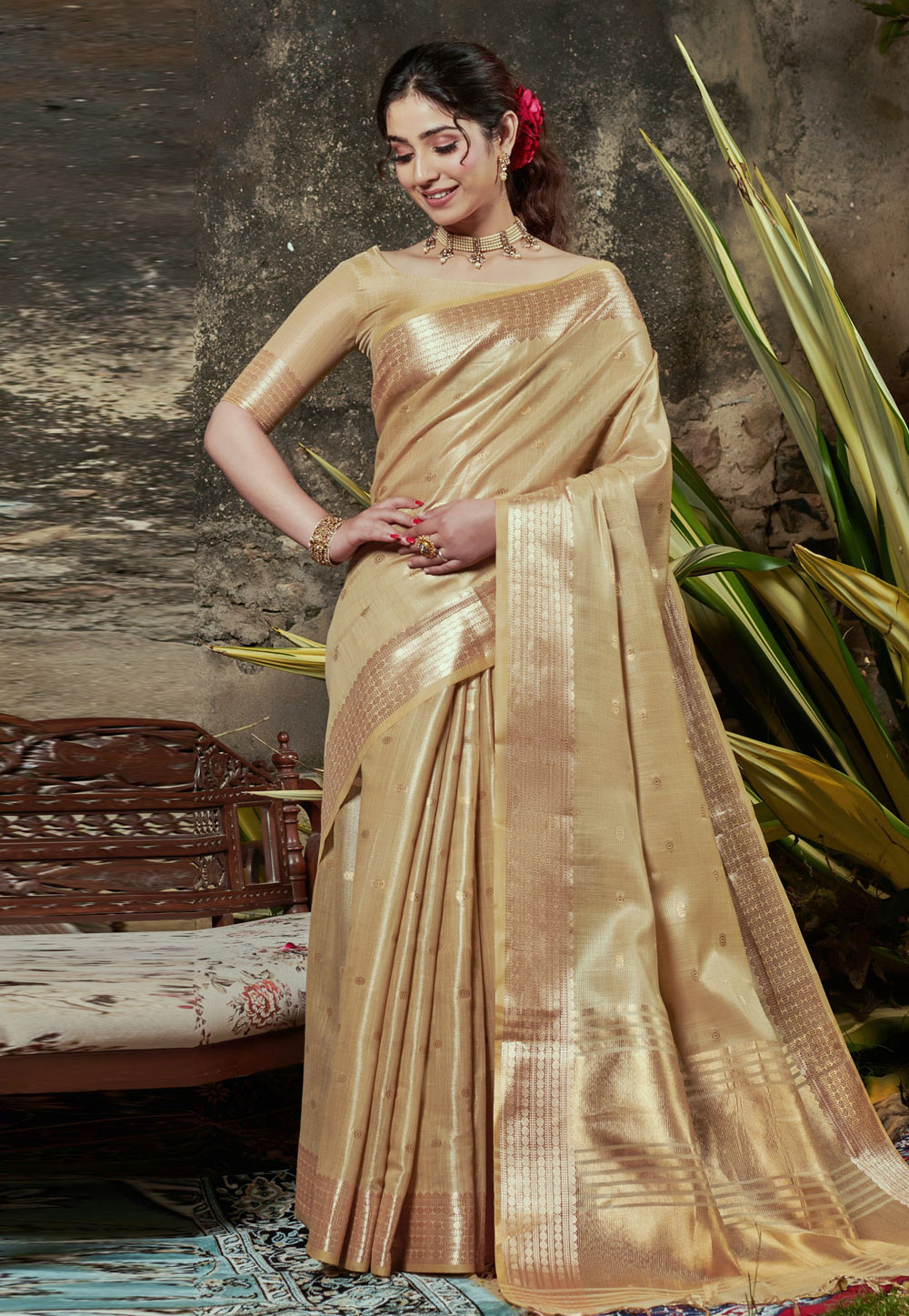 Golden Banarasi Silk Saree With Blouse 246937
