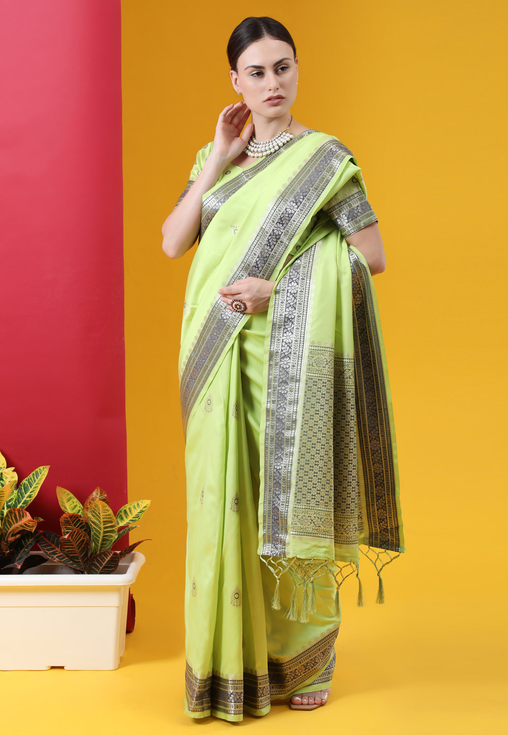 Pista Green Banarasi Silk Saree With Blouse 248500