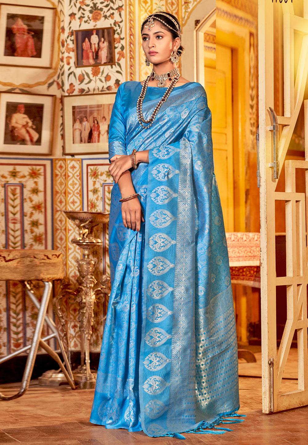 Blue Silk Saree With Blouse 259078