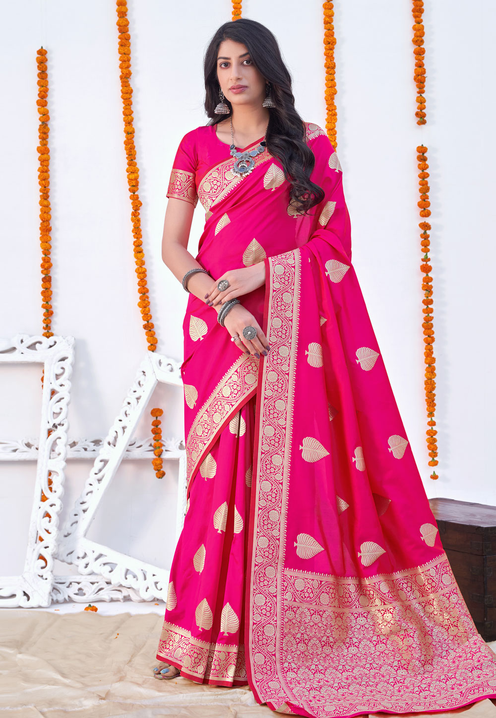 Magenta Banarasi Silk Saree With Blouse 243166