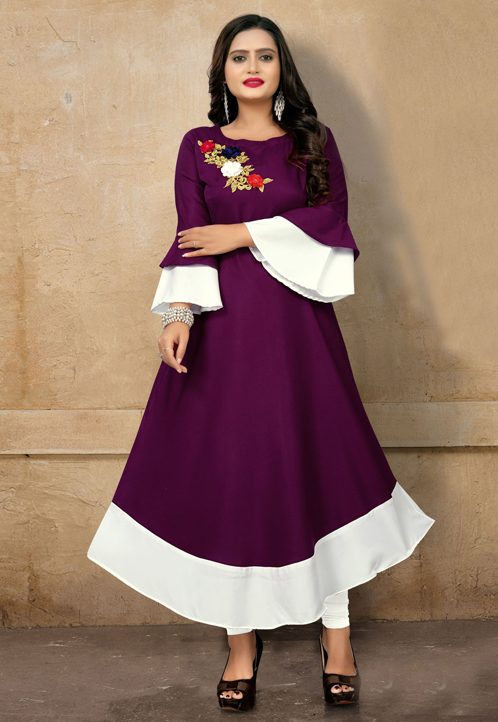 Printed Long Gown Frill Kurti, Sleev Less at Rs 75 in Surat | ID:  25414531697