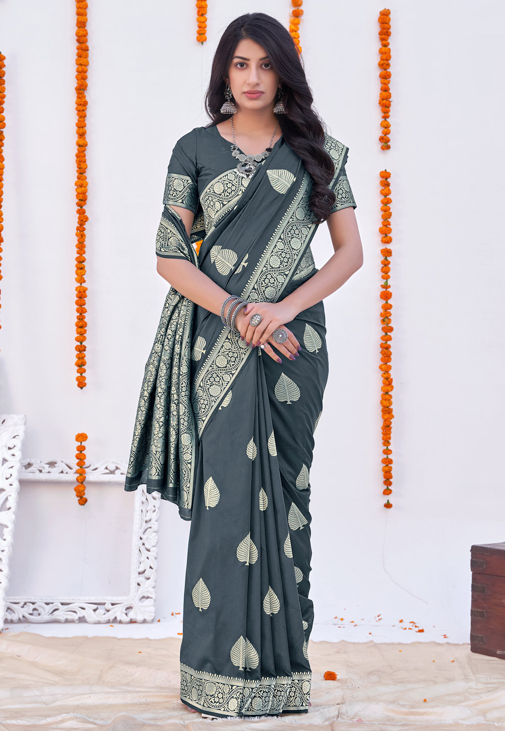 Grey Banarasi Silk Saree With Blouse 243170